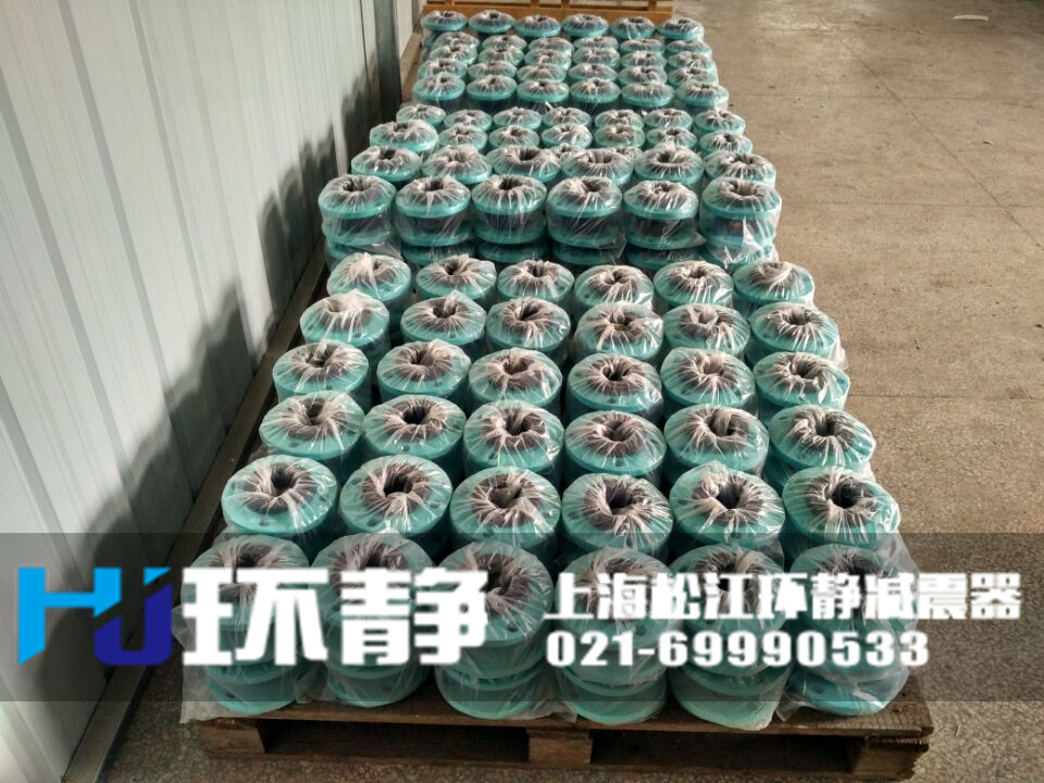 <a href=http://yadubest.com/products/xiangjiaojietou/function/180.html target=_blank class=infotextkey>耐油橡膠接頭</a>發(fā)貨現(xiàn)場